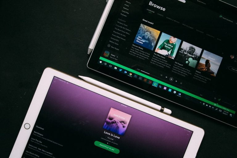 Kuinka ladata musiikkia Spotifysta treenaamiseen